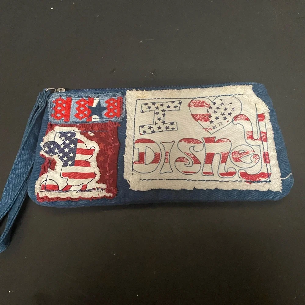 Disney Wristlet-Patriotic Mickey Mouse “I Love Disney “ Wrislet